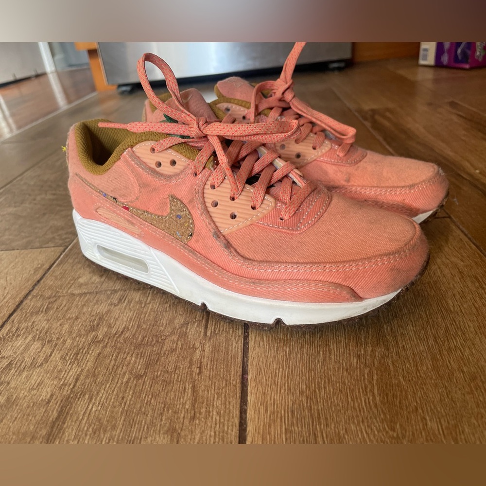 Nike air maxes size 5.5 US, barely worn